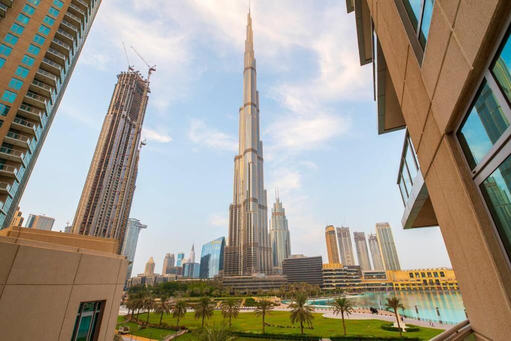 First Class 2Br With Full Burj Khalifa And Fountain View ドバイ エクステリア 写真