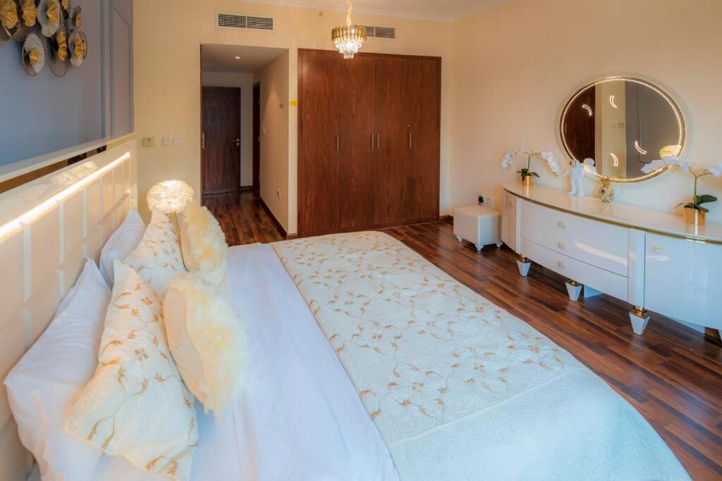 First Class 2Br With Full Burj Khalifa And Fountain View ドバイ エクステリア 写真