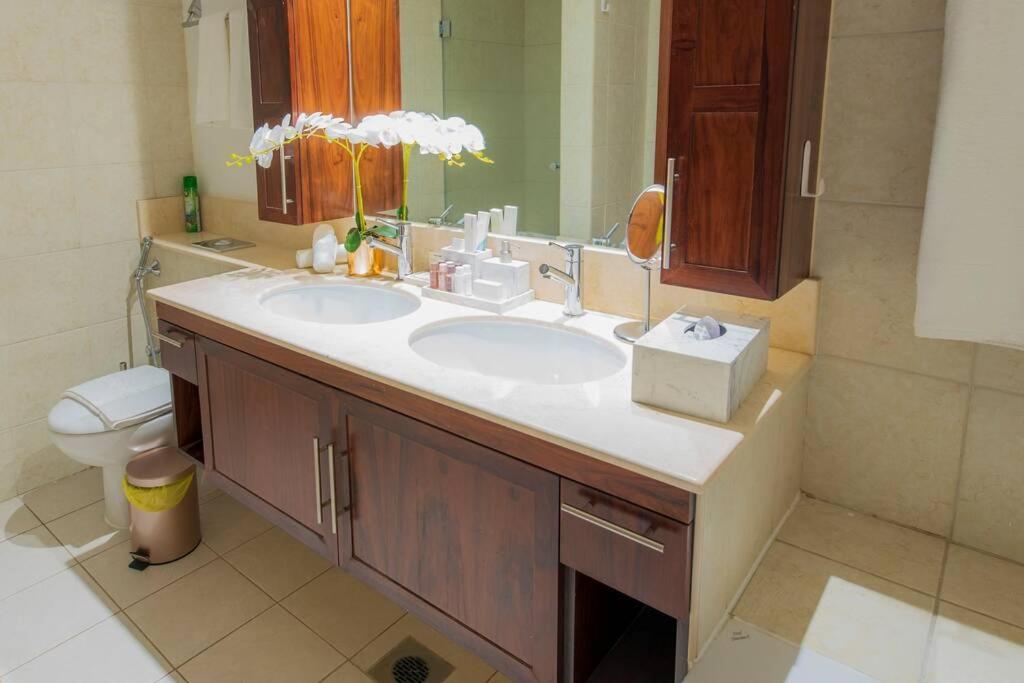 First Class 2Br With Full Burj Khalifa And Fountain View ドバイ エクステリア 写真