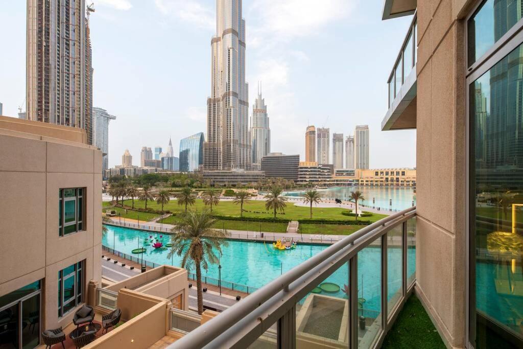 First Class 2Br With Full Burj Khalifa And Fountain View ドバイ エクステリア 写真