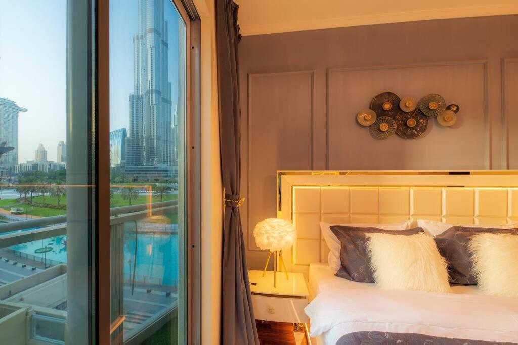 First Class 2Br With Full Burj Khalifa And Fountain View ドバイ エクステリア 写真