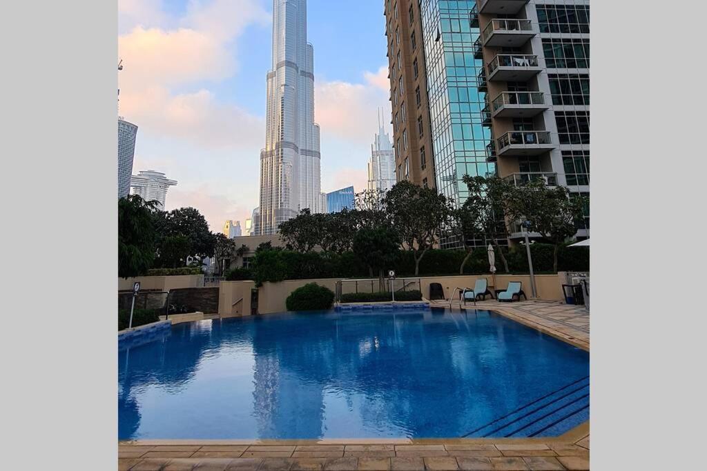 First Class 2Br With Full Burj Khalifa And Fountain View ドバイ エクステリア 写真